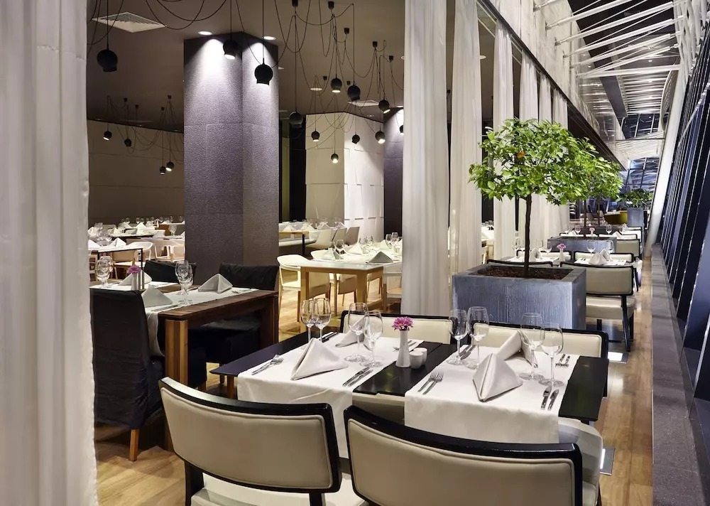 هتل هالیدی این تفلیس